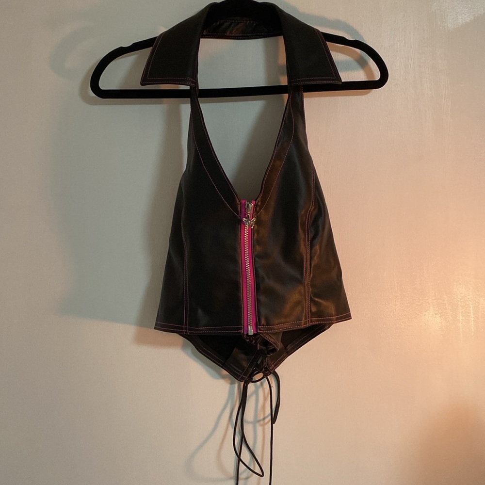 Butterfly faux leather top (part of a set) 🩷🖤